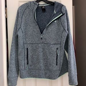 Women’s L north face zip hoodie